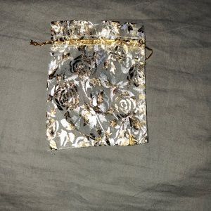 Gold and mesh little bag